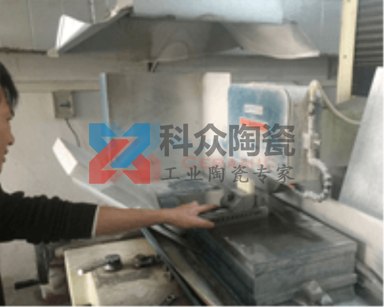 陶瓷加工機(jī)械車削加工和磨削加工(多圖)